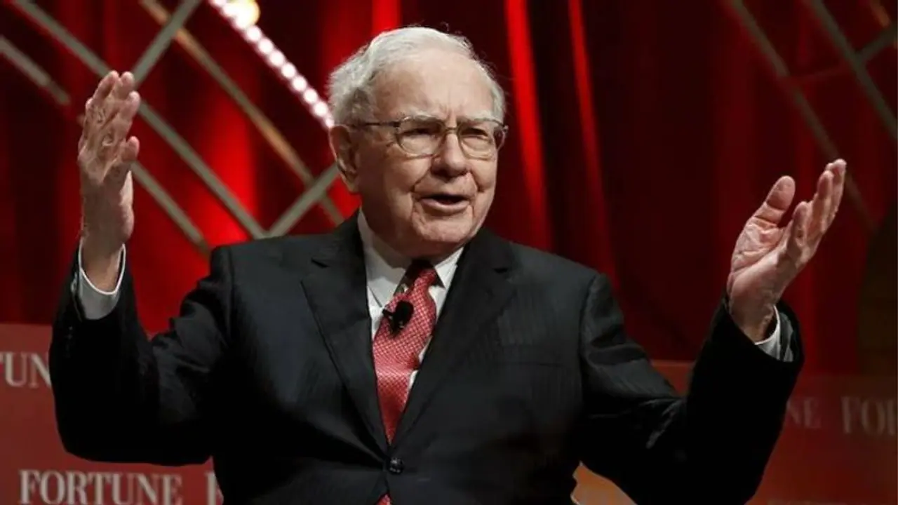 Invest like Warren Buffet and achieve your financial goals