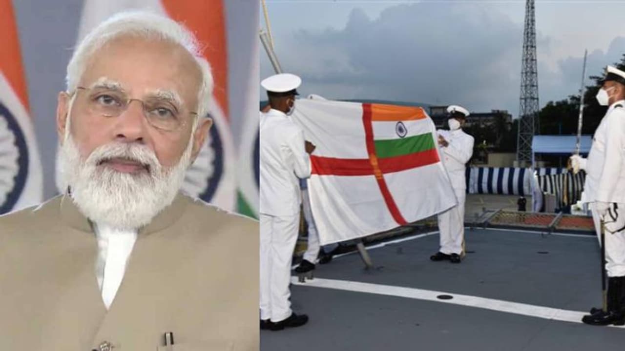indian navy new flag: இந்திய கடற்படைக்கு புதிய கொடி: 4வது முறையாக மாற்றம்: முக்கியத்துவம் என்ன? indian navy new flag: இந்திய கடற்படைக்கு புதிய கொடி: 4வது முறையாக மாற்றம்: முக்கியத்துவம் என்ன?