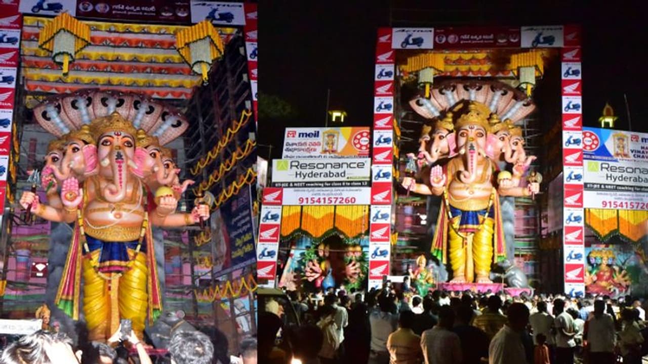 ఖైరతాబాద్ మహా గణపతి: తొలి పూజ చేసిన తెలంగాణ , హర్యానా గవర్నర్లు ఖైరతాబాద్ మహా గణపతి: తొలి పూజ చేసిన తెలంగాణ , హర్యానా గవర్నర్లు