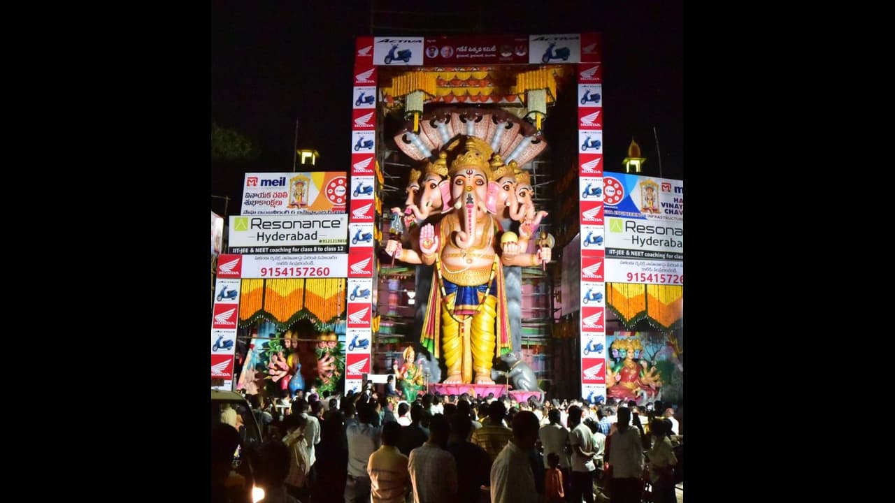 కారణమిదీ:ఆలస్యం కానున్న ఖైరతాబాద్ గణేష్ విగ్రహ నిమజ్జనం కారణమిదీ:ఆలస్యం కానున్న ఖైరతాబాద్ గణేష్ విగ్రహ నిమజ్జనం