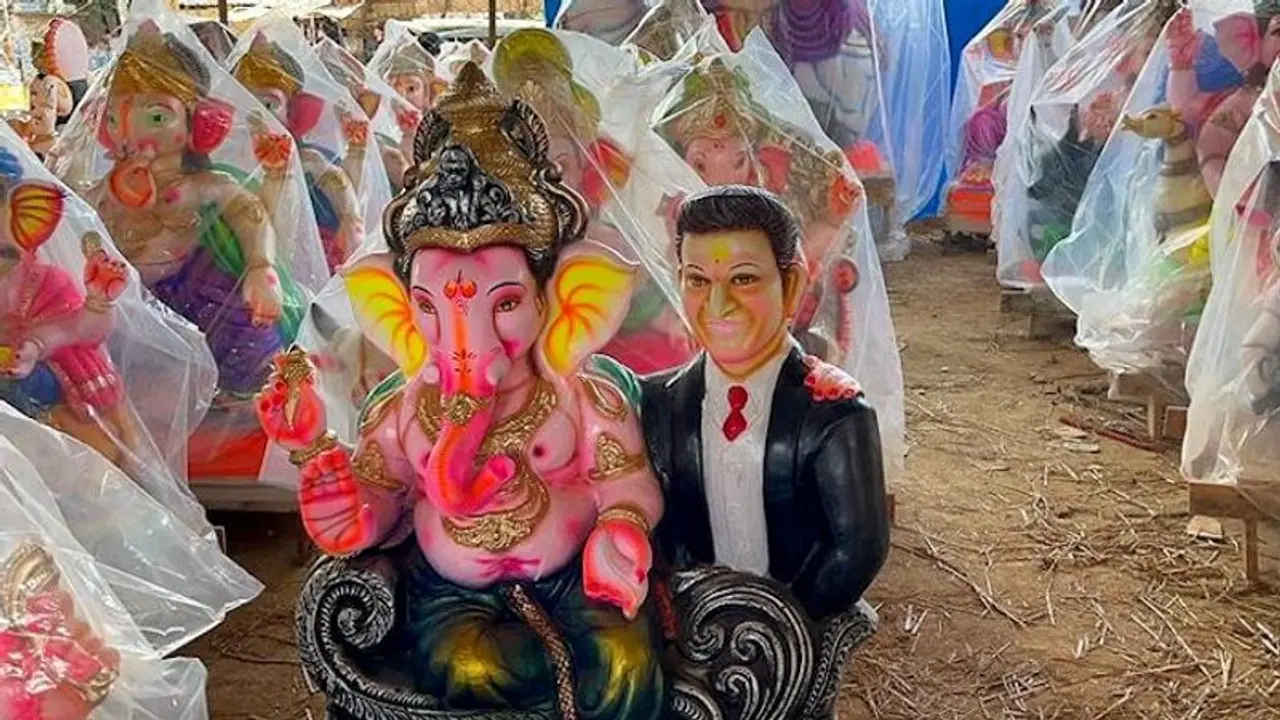 Ganesh Chaturthi: Puneeth Rajkumar's fans give tribute to late actor with Appu idols with Ganpati Ganesh Chaturthi: Puneeth Rajkumar's fans give tribute to late actor with Appu idols with Ganpati
