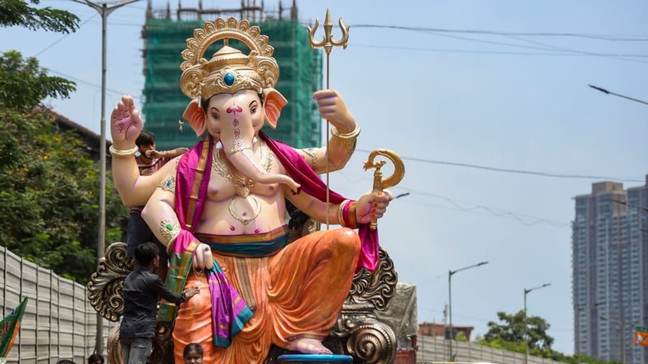 জেনে নিন অনন্ত চতুর্দশীর মাহাত্ম্য, এই বিশেষ তিথিতে পাঠাতে পারেন এই কয়টি শুভেচ্ছা বার্তা 