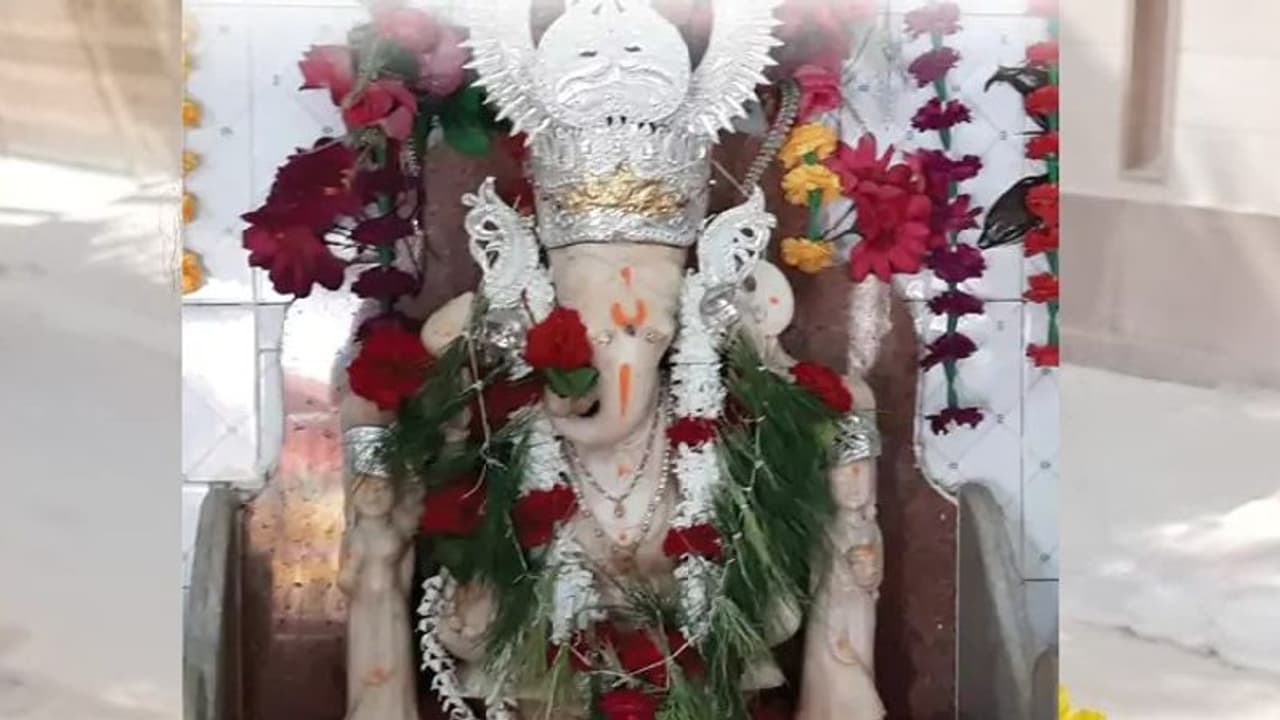 एक ऐसा गांव जहां नहीं होती श्रीगणेश की स्थापना, गणपति विराजे तो आ जाती है बड़ी विपदा एक ऐसा गांव जहां नहीं होती श्रीगणेश की स्थापना, गणपति विराजे तो आ जाती है बड़ी विपदा