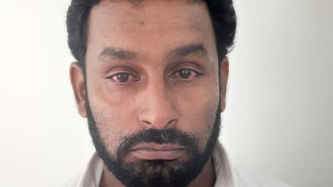 Pocso: പോക്സോ കേസിൽ മദ്രസ അധ്യാപകന് 26 വർഷം തടവ്; ശിക്ഷിച്ചത് 9 വയസ്സുകാരിയെ പീഡിപ്പിച്ച കേസിൽ Pocso: പോക്സോ കേസിൽ മദ്രസ അധ്യാപകന് 26 വർഷം തടവ്; ശിക്ഷിച്ചത് 9 വയസ്സുകാരിയെ പീഡിപ്പിച്ച കേസിൽ