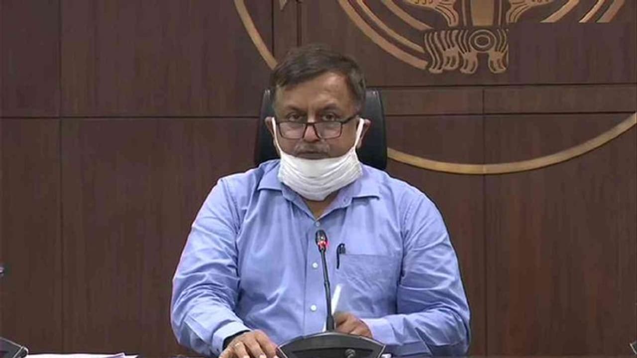 अवनीश अवस्थी हुए रिटायर, जानिए कौन है संजय प्रसाद जिन्हें मिला गृह विभाग का अतिरिक्त प्रभार