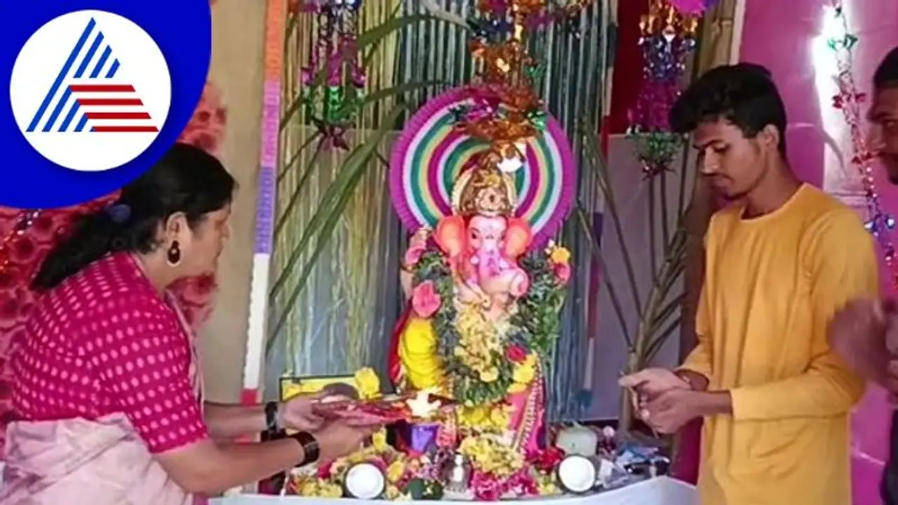 ಕಾಫಿನಾಡಲ್ಲಿ ಗಣಪತಿ ಸೇವಾ ಸಮಿತಿಗೆ ಮುಸ್ಲಿಂ ಮಹಿಳೆ ಅಧ್ಯಕ್ಷೆ! ಕಾಫಿನಾಡಲ್ಲಿ ಗಣಪತಿ ಸೇವಾ ಸಮಿತಿಗೆ ಮುಸ್ಲಿಂ ಮಹಿಳೆ ಅಧ್ಯಕ್ಷೆ!