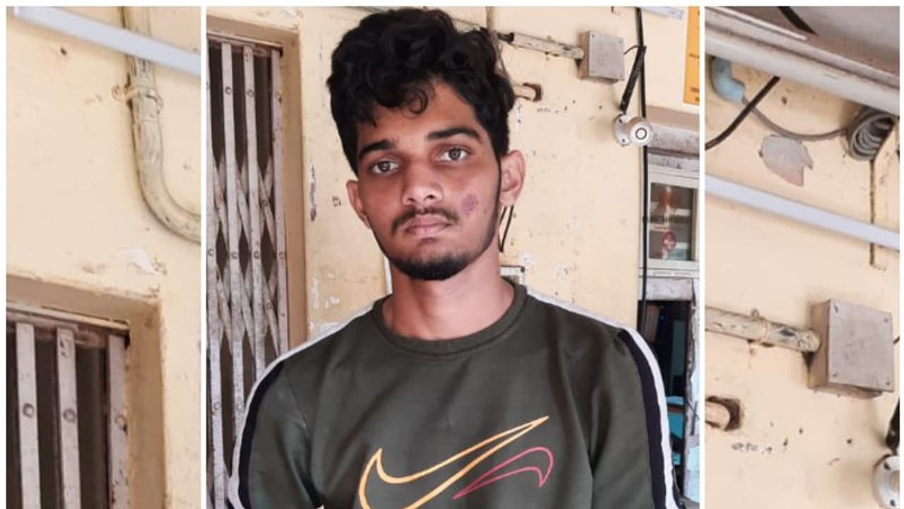 പെൺകുട്ടിയെ വീട്ടിൽ നിന്ന് വിളിച്ചിറക്കി; കാറിൽ വച്ച് പീഡനശ്രമം, പൊലീസിനെ കണ്ട് പാഞ്ഞു, കാർ മറിഞ്ഞു; അറസ്റ്റ് പെൺകുട്ടിയെ വീട്ടിൽ നിന്ന് വിളിച്ചിറക്കി; കാറിൽ വച്ച് പീഡനശ്രമം, പൊലീസിനെ കണ്ട് പാഞ്ഞു, കാർ മറിഞ്ഞു; അറസ്റ്റ്