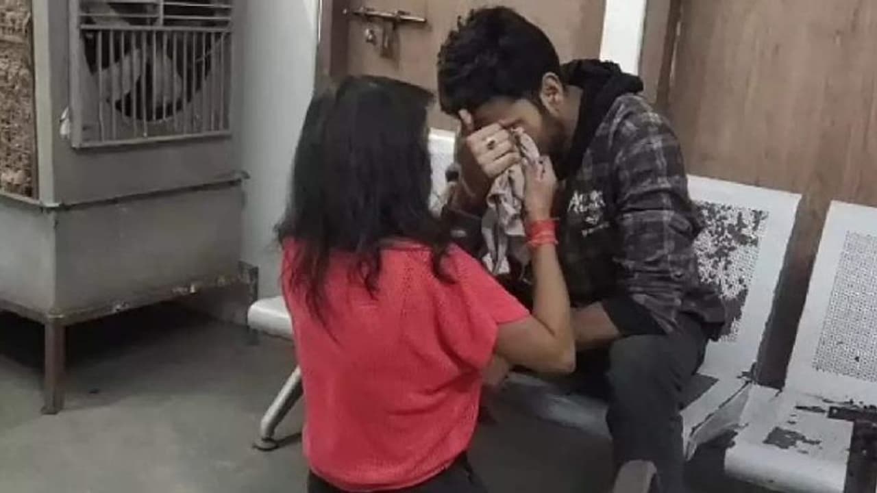 करोड़ों की मालकिन बेटी मोहब्बत में हुई पागल: बॉयफ्रेंड के साथ मां को मार डाला, खौफनाक है मर्डर की स्टोरी करोड़ों की मालकिन बेटी मोहब्बत में हुई पागल: बॉयफ्रेंड के साथ मां को मार डाला, खौफनाक है मर्डर की स्टोरी