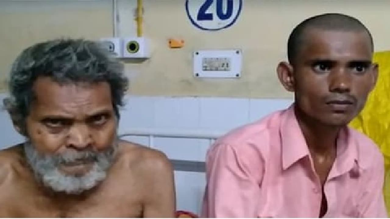 शाहजहांपुर: बेटा कर रहा था तेरहवीं, चाचा के पास आया पिता का फोन, अस्पताल पहुंच परिजन हुए हैरान शाहजहांपुर: बेटा कर रहा था तेरहवीं, चाचा के पास आया पिता का फोन, अस्पताल पहुंच परिजन हुए हैरान