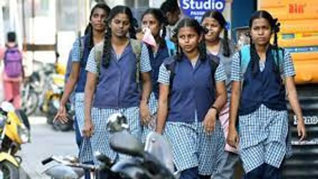 கொளுத்தும் வெயிலையும் பொருட்படுத்தாமல் பள்ளிகளில் சிறப்பு வகுப்புகள்! உடனடியாக தடுத்து நிறுத்தனும் ஜவாஹிருல்லா