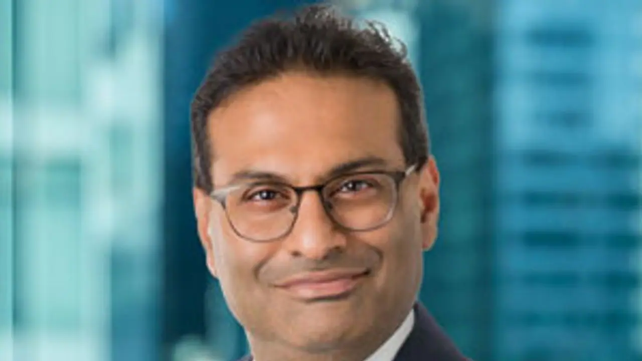 കോർപ്പറേറ്റ് ഭീമനെ നയിക്കുന്ന ഈ ഇന്ത്യൻ വംശജന്റെ ശമ്പളം ഇതാണ് കോർപ്പറേറ്റ് ഭീമനെ നയിക്കുന്ന ഈ ഇന്ത്യൻ വംശജന്റെ ശമ്പളം ഇതാണ്