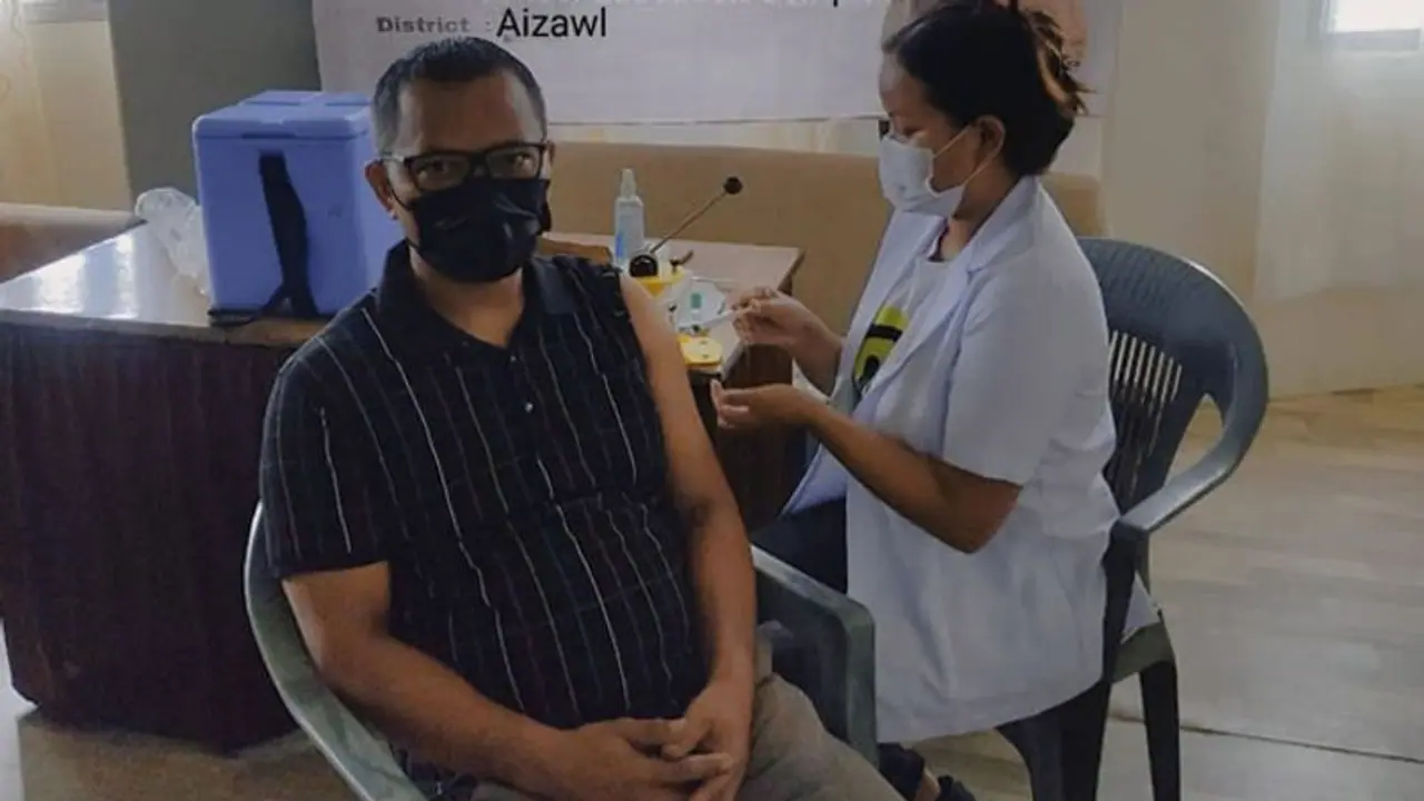 COVID 19 UPDATE: कोरोना के नए केस 6000 पर आए, एक्टिव केस और घटकर 0.13% हुए