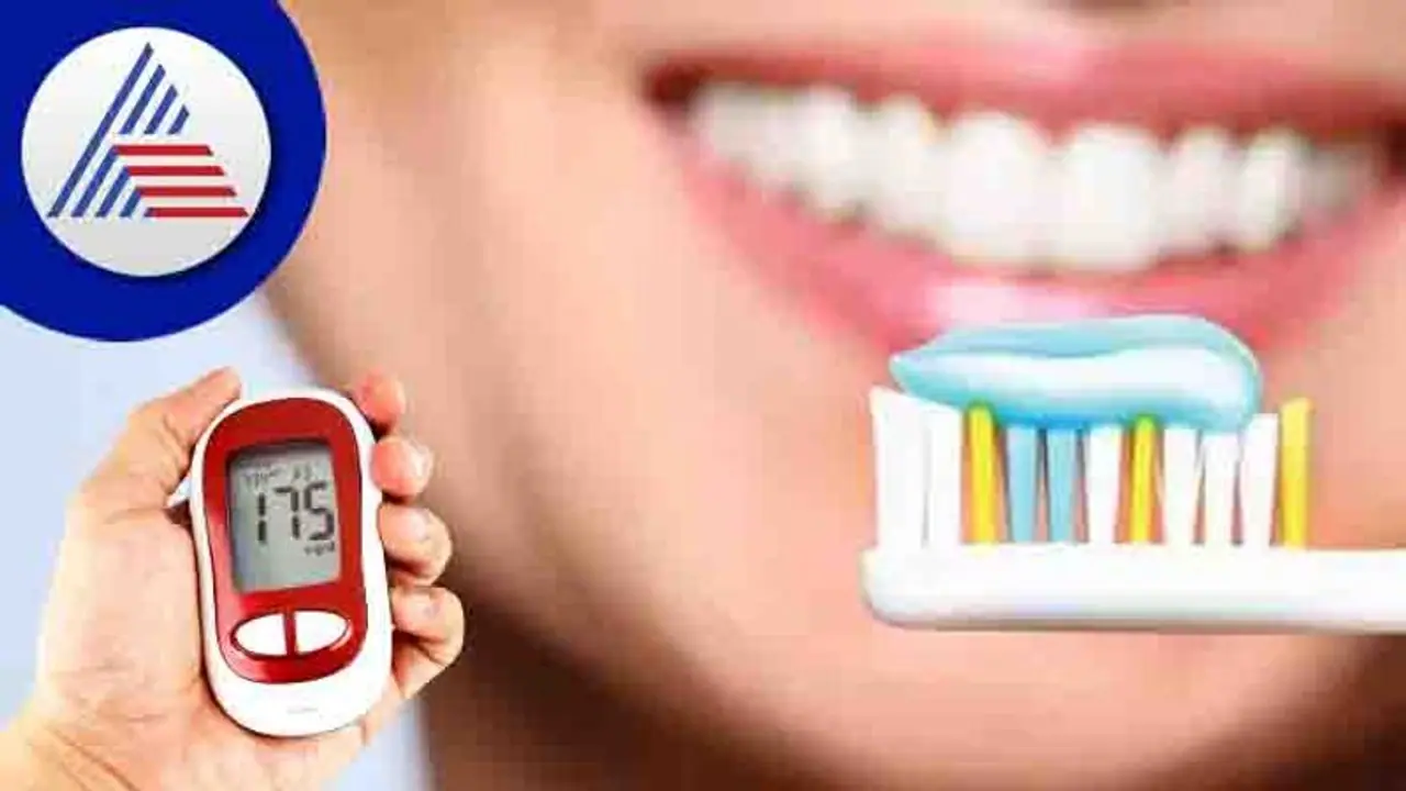 Brush teeth at night: இரவில் பல் துலக்குதல் அவசியமா? நிபுணர்கள் சொல்வது என்ன?