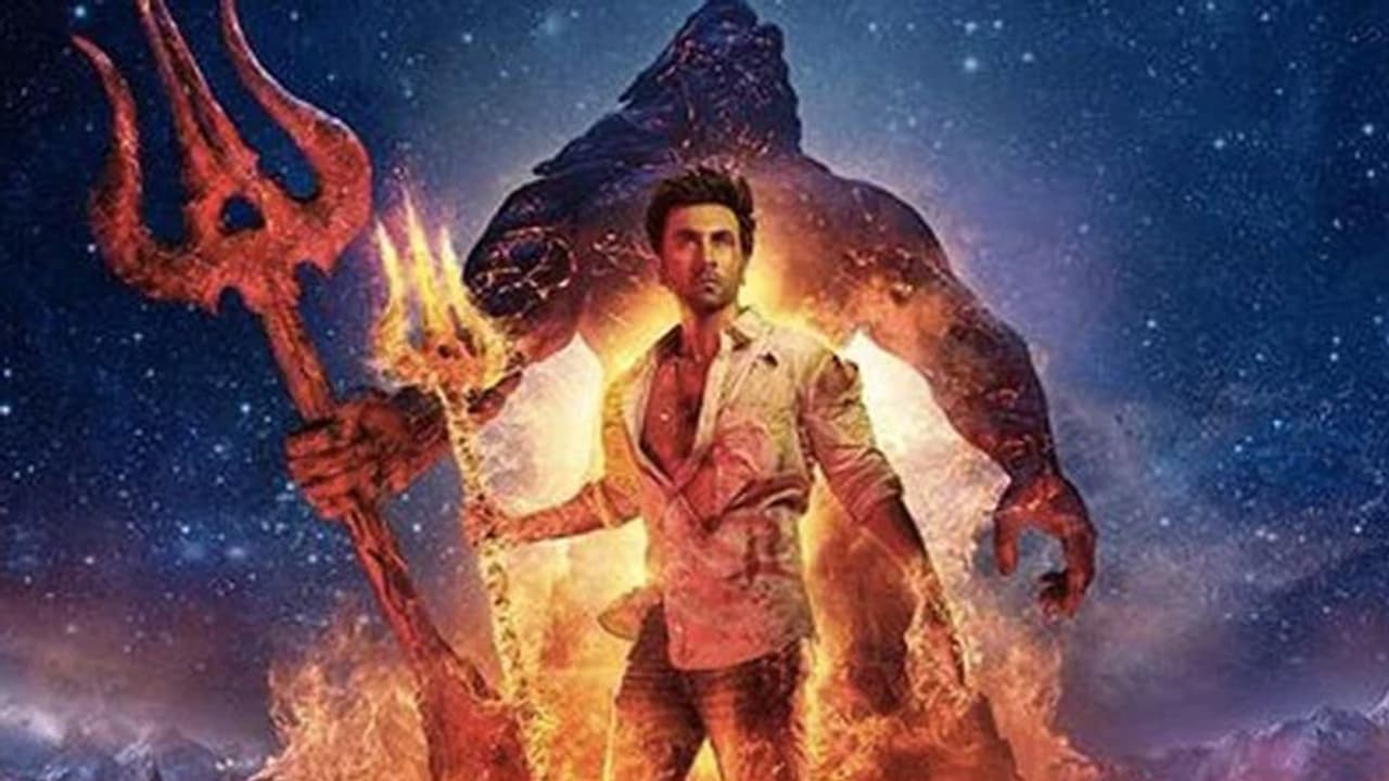 ബാഹുബലിയെയും കെജിഎഫിനെയും മറികടക്കുമോ 'ബ്രഹ്മാസ്ത്ര'? അഡ്വാൻസ് ബുക്കിങ്ങിൽ ​ഗംഭീര തുടക്കവുമായി രൺബീർ ചിത്രം 