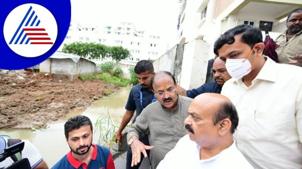  ರಾಜಕಾಲುವೆ ಒತ್ತುವರಿ ತೆರವಿಗೆ ಸಿಎಂ ತಾಕೀತು, ಅಧಿಕಾರಿಗಳ ವಿರುದ್ಧ ಕ್ರಮಕ್ಕೆ ತನಿಖೆಗೆ ಆದೇಶ