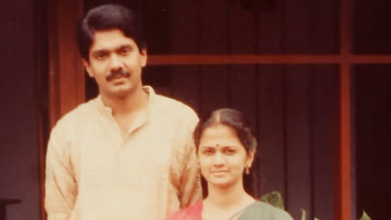 'കല്യാണപ്പിറ്റേന്ന്', ഭാര്യക്കൊപ്പമുള്ള മനോഹരമായ ത്രോബാക്ക് ഫോട്ടോയുമായി ഗായകൻ ജി വേണുഗോപാല് 'കല്യാണപ്പിറ്റേന്ന്', ഭാര്യക്കൊപ്പമുള്ള മനോഹരമായ ത്രോബാക്ക് ഫോട്ടോയുമായി ഗായകൻ ജി വേണുഗോപാല്