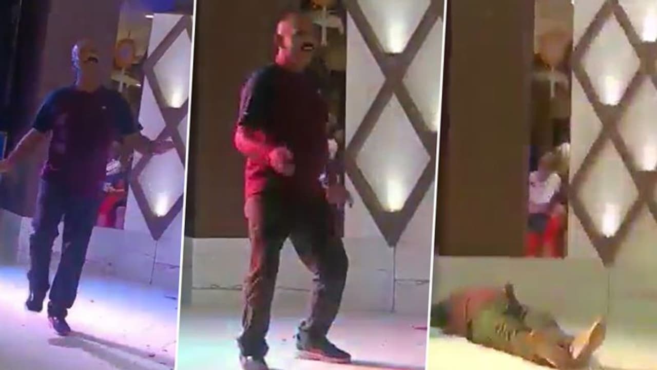 பர்த்டே பங்க்ஷனில் ஜாலியாக நடனமாடும் போது திடீர் மாரடைப்பு.. துடிதுடித்து உயிரிழந்த நபர்! பகீர் வீடியோ வைரல்.! பர்த்டே பங்க்ஷனில் ஜாலியாக நடனமாடும் போது திடீர் மாரடைப்பு.. துடிதுடித்து உயிரிழந்த நபர்! பகீர் வீடியோ வைரல்.!