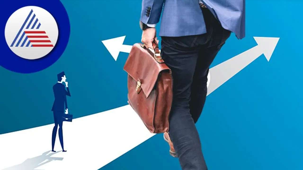 ഐടിയുടെ കാലം കഴിയുന്നു, ഓഗസ്റ്റിൽ ഏറ്റവും കൂടുതൽ പേർക്ക് ജോലി കിട്ടിയത് ഇൻഷുറൻസ് മേഖലയിൽ ഐടിയുടെ കാലം കഴിയുന്നു, ഓഗസ്റ്റിൽ ഏറ്റവും കൂടുതൽ പേർക്ക് ജോലി കിട്ടിയത് ഇൻഷുറൻസ് മേഖലയിൽ