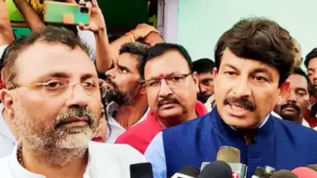 Deoghar Airport ಎಟಿಸಿಗೆ ನುಗ್ಗಿ ವಿಮಾನಕ್ಕೆ ಕ್ಲಿಯರೆನ್ಸ್‌, 2 ಬಿಜೆಪಿ ಸಂಸದರು ಸೇರಿ 9 ಮಂದಿ ಮೇಲೆ ಎಫ್ಐಆರ್‌!