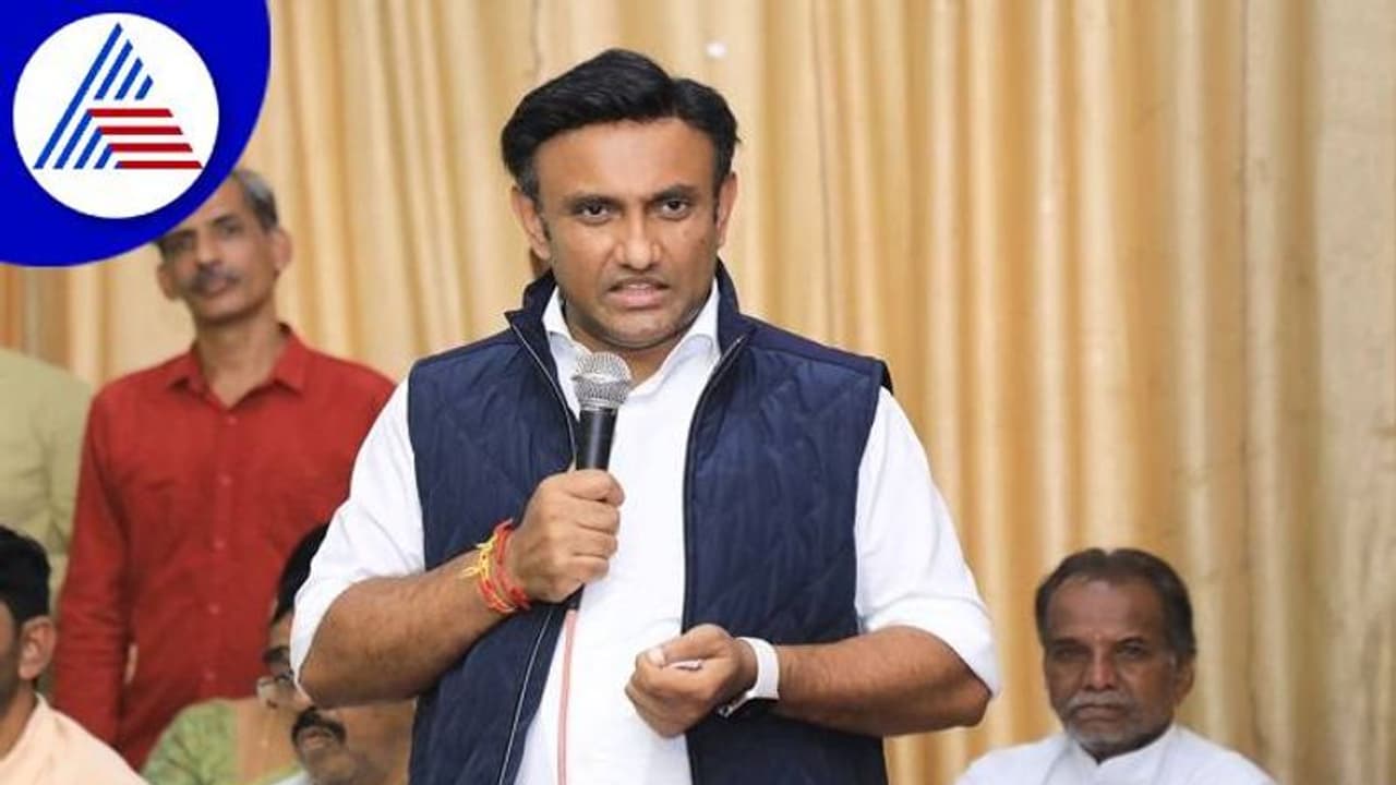 ಗೌರಿಬಿದನೂರು ಕ್ಷೇತ್ರದಲ್ಲಿ ಕಮಲ ಅರಳಿಸಲು ಶ್ರಮಿಸಿ: ಸಚಿವ ಡಾ.ಕೆ.ಸುಧಾಕರ್ ಗೌರಿಬಿದನೂರು ಕ್ಷೇತ್ರದಲ್ಲಿ ಕಮಲ ಅರಳಿಸಲು ಶ್ರಮಿಸಿ: ಸಚಿವ ಡಾ.ಕೆ.ಸುಧಾಕರ್