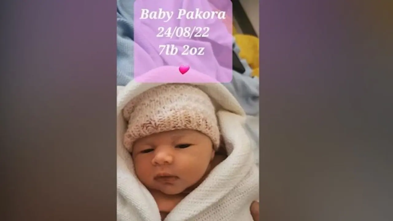 British couple names newborn after Indian dish 'Pakora', netizens react British couple names newborn after Indian dish 'Pakora', netizens react