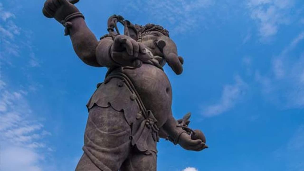 Ganesh Utsav 2022: भारत नहीं इस देश में है श्रीगणेश की सबसे ऊंची प्रतिमा, लाल किला भी छोटा है इसके आगे Ganesh Utsav 2022: भारत नहीं इस देश में है श्रीगणेश की सबसे ऊंची प्रतिमा, लाल किला भी छोटा है इसके आगे