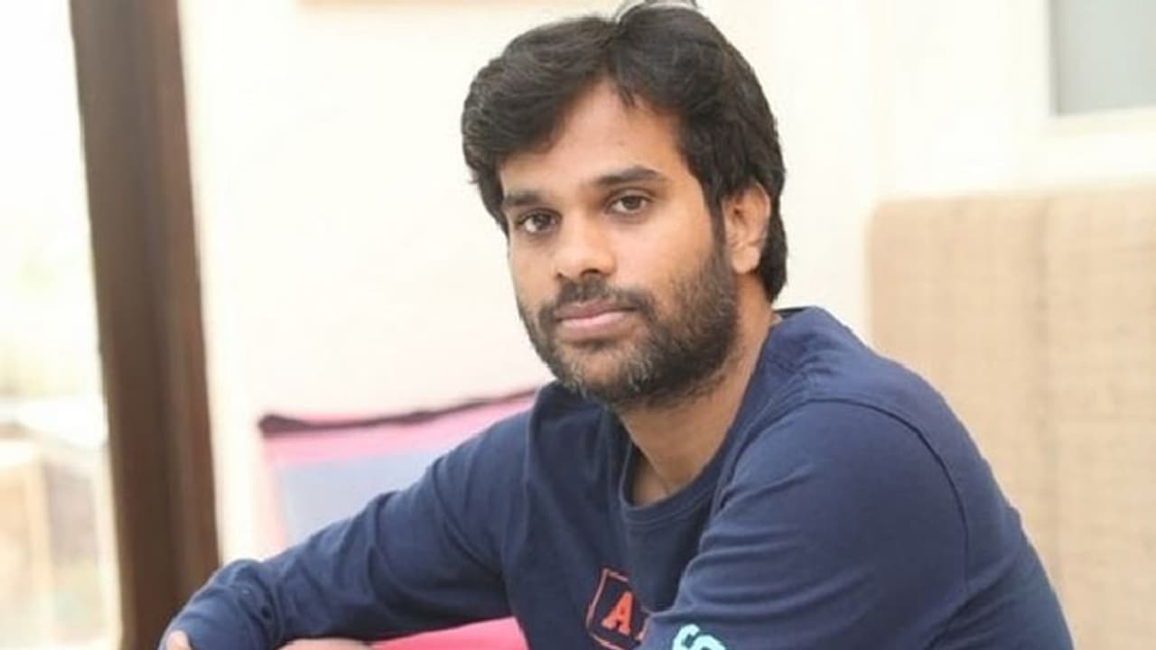 #FDFS: అనుదీప్ ని ఆడేసుకుంటున్నారు.. పద్ధతేనా? #FDFS: అనుదీప్ ని ఆడేసుకుంటున్నారు.. పద్ధతేనా?