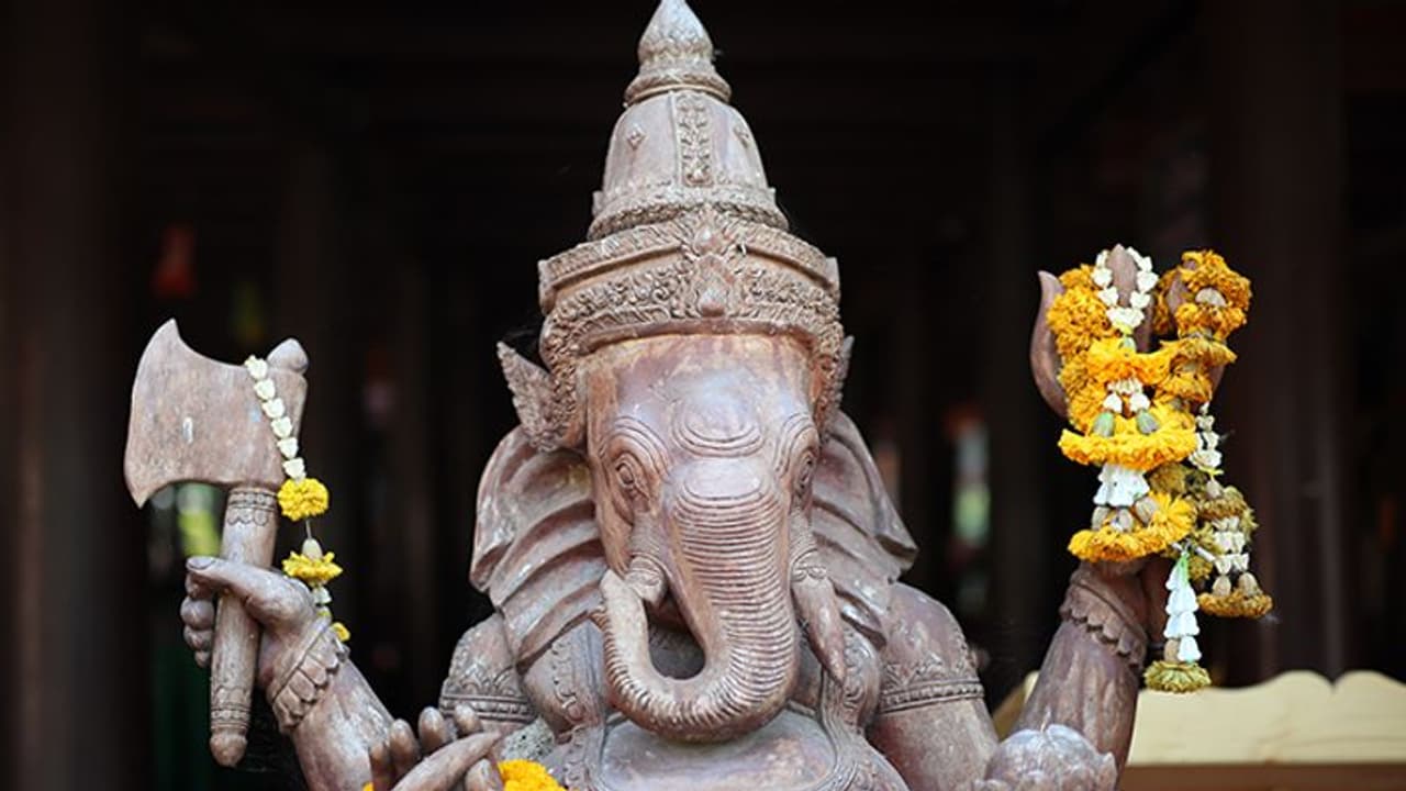 Ganesh Utsav 2022: आपकी हर इच्छा पूरी करेंगे श्रीगणेश, ये 108 नाम बोलकर करें पूजा Ganesh Utsav 2022: आपकी हर इच्छा पूरी करेंगे श्रीगणेश, ये 108 नाम बोलकर करें पूजा