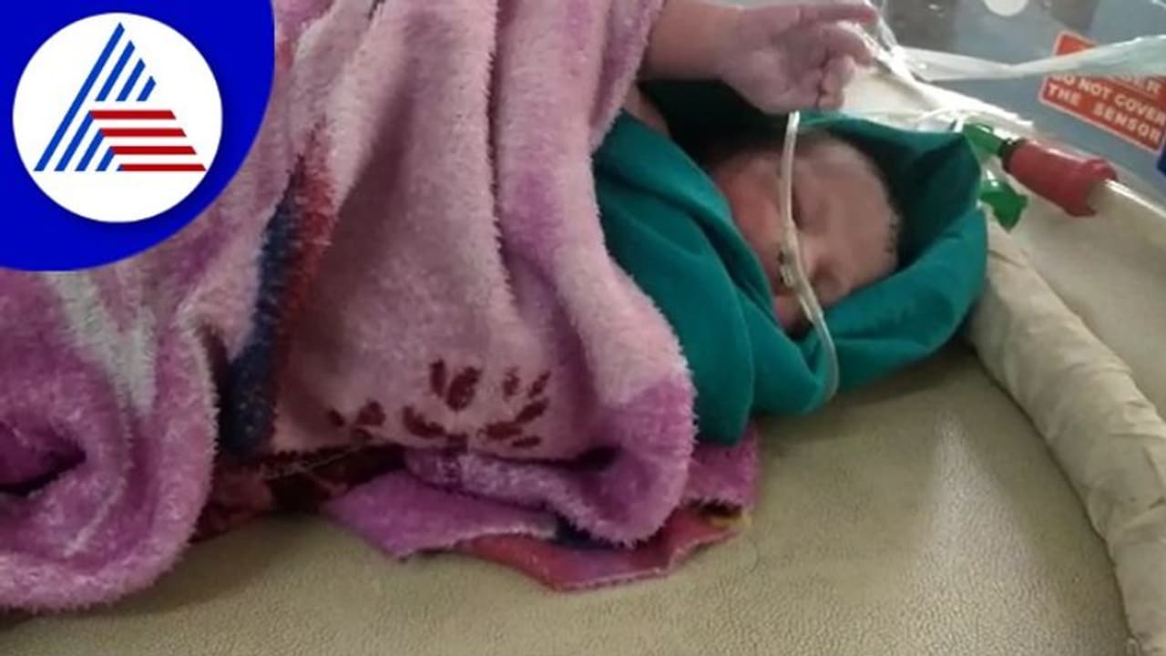 ಡಾಬಸ್ ಪೇಟೆಯಲ್ಲಿ ವಾಯುವಿಹಾರಕ್ಕೆ ತೆರಳಿದ ಜನರಿಗೆ ಸಿಕ್ಕಿತು ನವಜಾತ ಗಂಡು ಶಿಶು! ಡಾಬಸ್ ಪೇಟೆಯಲ್ಲಿ ವಾಯುವಿಹಾರಕ್ಕೆ ತೆರಳಿದ ಜನರಿಗೆ ಸಿಕ್ಕಿತು ನವಜಾತ ಗಂಡು ಶಿಶು!