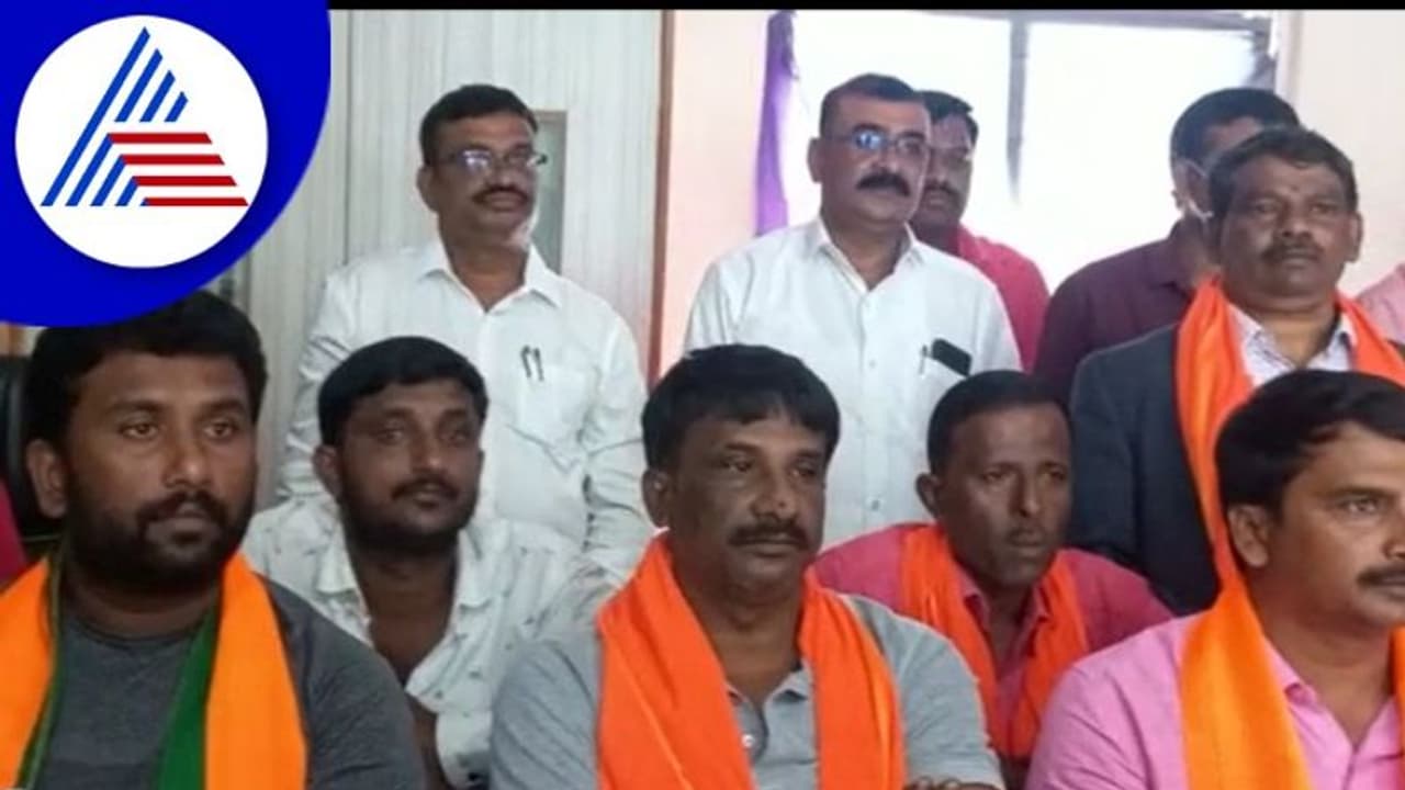 ವಿಫ್ ಉಲ್ಲಂಘನೆ ಬೊಮ್ಮಸಂದ್ರ ಪುರಸಭೆ ಅಧ್ಯಕ್ಷ ಸೇರಿ ನಾಲ್ವರು ಬಿಜೆಪಿ ಸದಸ್ಯರು ಅನರ್ಹ ವಿಫ್ ಉಲ್ಲಂಘನೆ ಬೊಮ್ಮಸಂದ್ರ ಪುರಸಭೆ ಅಧ್ಯಕ್ಷ ಸೇರಿ ನಾಲ್ವರು ಬಿಜೆಪಿ ಸದಸ್ಯರು ಅನರ್ಹ