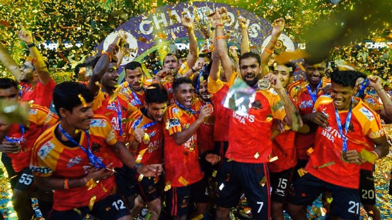 Ultimate Kho Kho: ತೆಲುಗು ಯೋಧಾಸ್ ಮಣಿಸಿದ ಒಡಿಶಾ ಜುಗರ್ನಟ್ಸ್ ಚೊಚ್ಚಲ ಚಾಂಪಿಯನ್..! Ultimate Kho Kho: ತೆಲುಗು ಯೋಧಾಸ್ ಮಣಿಸಿದ ಒಡಿಶಾ ಜುಗರ್ನಟ್ಸ್ ಚೊಚ್ಚಲ ಚಾಂಪಿಯನ್..!