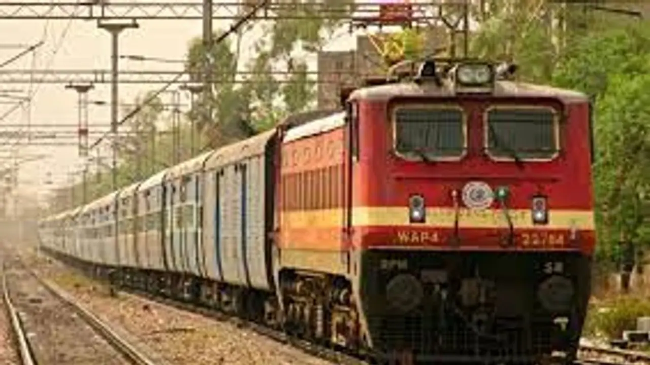 பயணிகள் கவனத்திற்கு !! மதுரை செங்கோட்டை சிறப்பு இரயில் இன்று முதல் ரத்து.. காரணம் இதுதான்.. பயணிகள் கவனத்திற்கு !! மதுரை செங்கோட்டை சிறப்பு இரயில் இன்று முதல் ரத்து.. காரணம் இதுதான்..