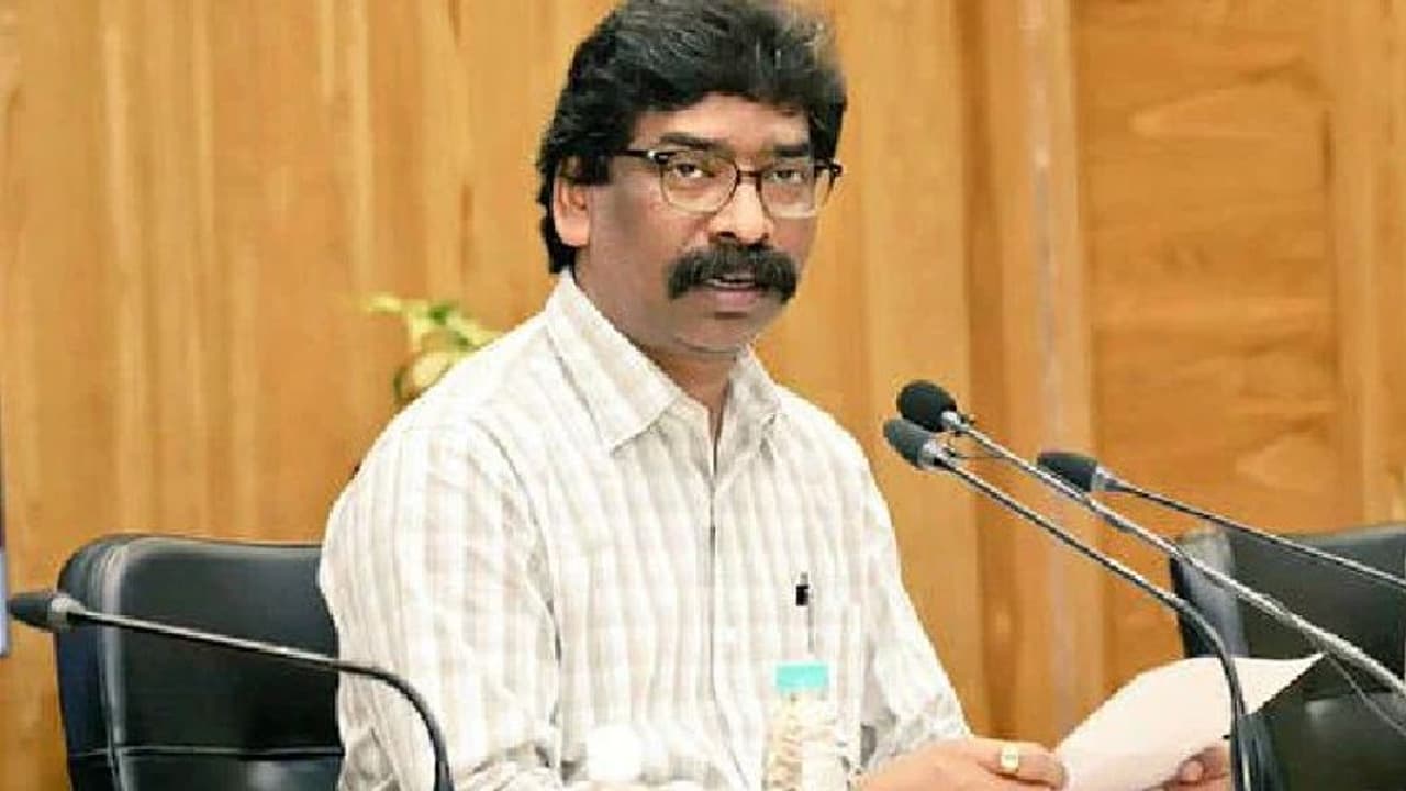 झारखंड विधानसभा का विशेष सत्र: विश्वास मत पेश करेगी हेमंत सोरेन सरकार..विधायकों को खुद बस में लेकर पहुंचे CM झारखंड विधानसभा का विशेष सत्र: विश्वास मत पेश करेगी हेमंत सोरेन सरकार..विधायकों को खुद बस में लेकर पहुंचे CM