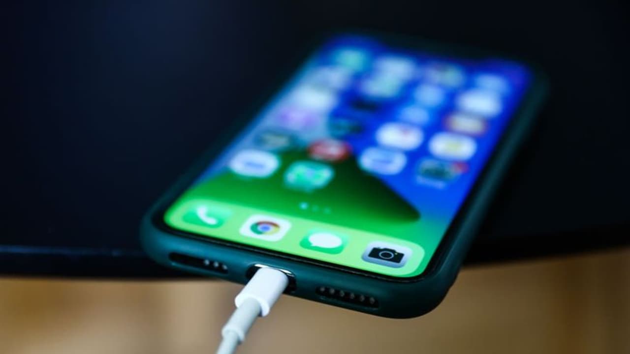 Tech Tips : மொபைல் சூடாகிறதா, இன்டர்நெட் சரியாக கிடைக்கவில்லையா? இப்படி செய்து பாருங்கள்! Tech Tips : மொபைல் சூடாகிறதா, இன்டர்நெட் சரியாக கிடைக்கவில்லையா? இப்படி செய்து பாருங்கள்!