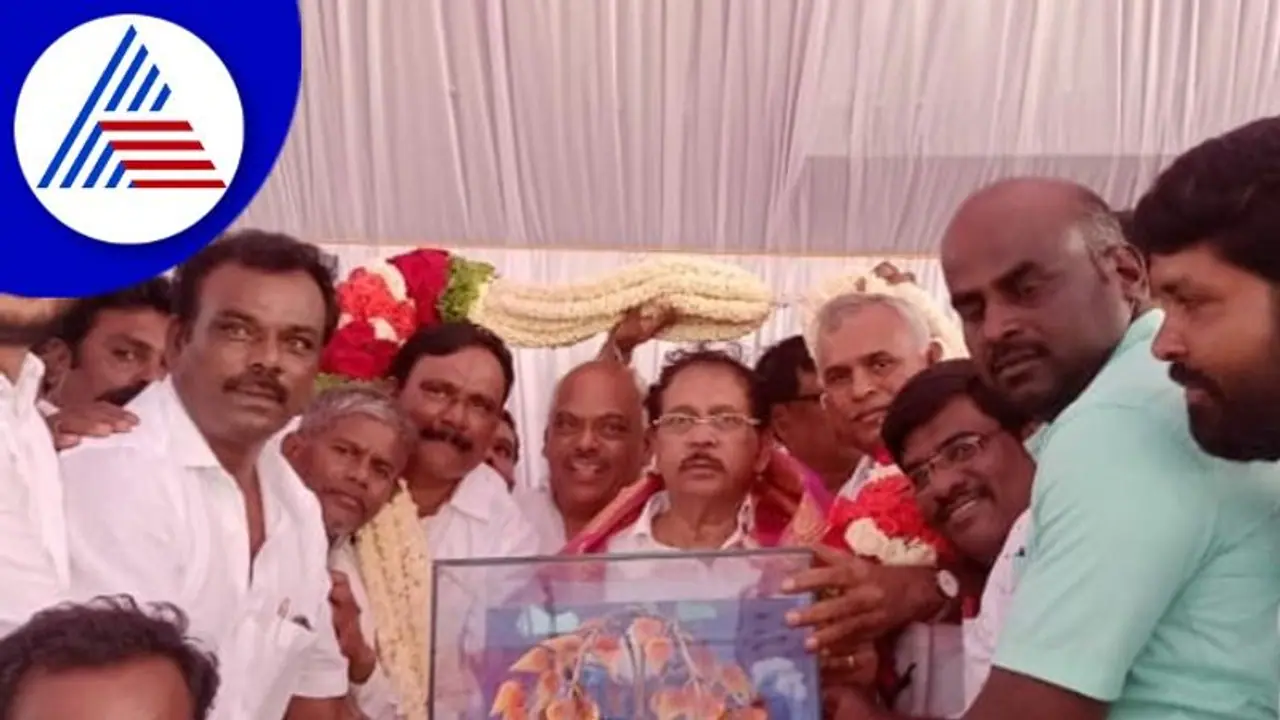 ಸಂವಿಧಾನ ಆಶಯಗಳನ್ನು ಇನ್ನೂ ಈಡೇರಿಸಿಲ್ಲ:ಡಾ. ಪರಮೇಶ್ವರ್ ಸಂವಿಧಾನ ಆಶಯಗಳನ್ನು ಇನ್ನೂ ಈಡೇರಿಸಿಲ್ಲ:ಡಾ. ಪರಮೇಶ್ವರ್