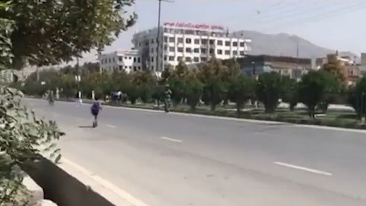 अफगानिस्तान: रूसी दूतावास पर आत्मघाती हमला, दो राजनयिक समेत 20 की मौत अफगानिस्तान: रूसी दूतावास पर आत्मघाती हमला, दो राजनयिक समेत 20 की मौत