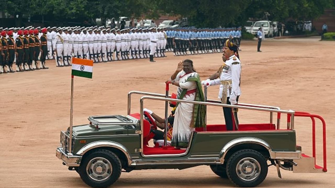 President Droupadi Murmu confers National Awards 2022 to 46 teachers President Droupadi Murmu confers National Awards 2022 to 46 teachers