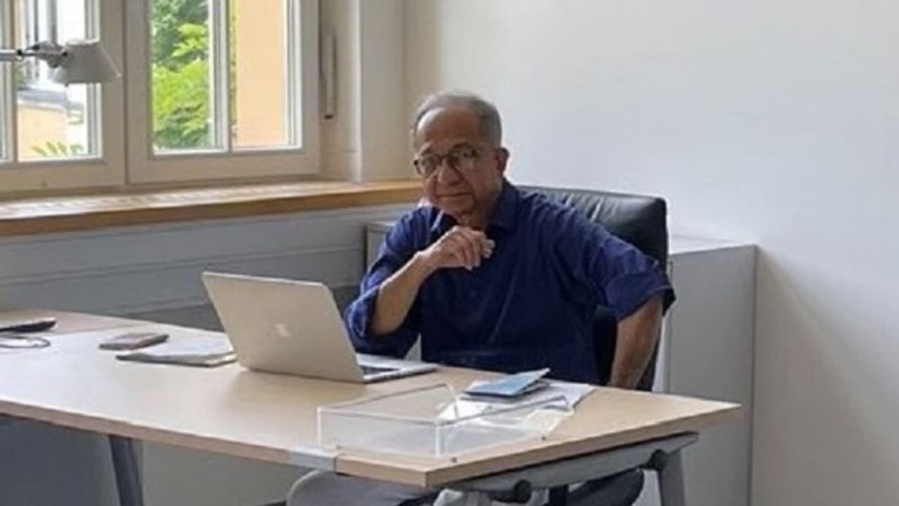 World Economy: ಯುಕೆ ಹಿಂದಿಕ್ಕಿದ ಭಾರತ; ನರಸಿಂಹ ರಾವ್, ಮನಮೋಹನ್ ಸಿಂಗ್ಗೆ ಕ್ರೆಡಿಟ್ ನೀಡಿದ ಆರ್ಥಿಕ ಸಲಹೆಗಾರ World Economy: ಯುಕೆ ಹಿಂದಿಕ್ಕಿದ ಭಾರತ; ನರಸಿಂಹ ರಾವ್, ಮನಮೋಹನ್ ಸಿಂಗ್ಗೆ ಕ್ರೆಡಿಟ್ ನೀಡಿದ ಆರ್ಥಿಕ ಸಲಹೆಗಾರ