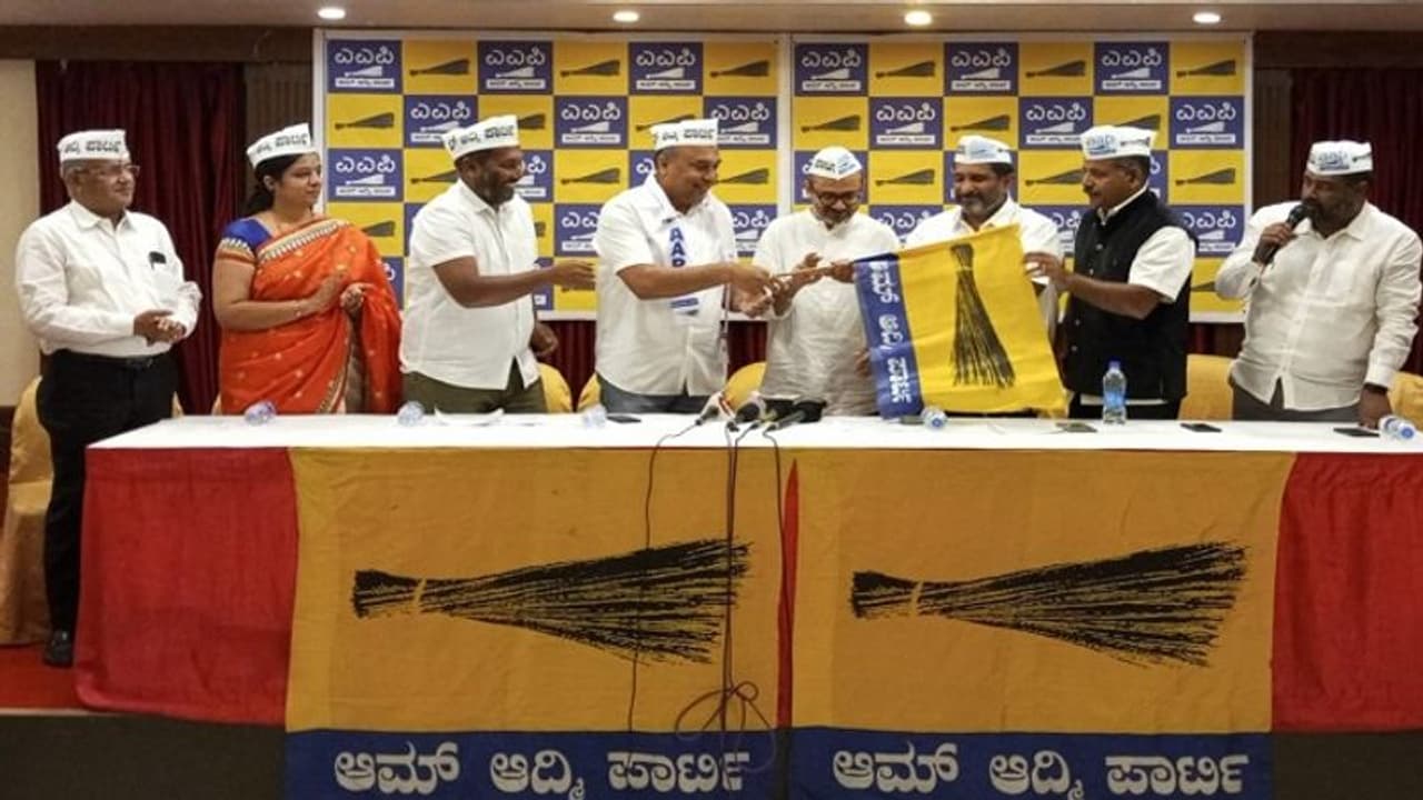 ಕಾಂಗ್ರೆಸ್ ಹಿರಿಯ ನಾಯಕ ಬ್ರಿಜೇಶ್ ಕಾಳಪ್ಪ ಆಮ್ ಆದ್ಮಿ ಪಾರ್ಟಿಗೆ ಸೇರ್ಪಡೆ ಕಾಂಗ್ರೆಸ್ ಹಿರಿಯ ನಾಯಕ ಬ್ರಿಜೇಶ್ ಕಾಳಪ್ಪ ಆಮ್ ಆದ್ಮಿ ಪಾರ್ಟಿಗೆ ಸೇರ್ಪಡೆ