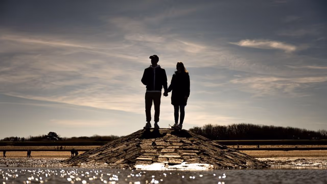 'Enjoy the blossoms': China colleges give students 7 day break to 'fall in love'; Here's why 'Enjoy the blossoms': China colleges give students 7 day break to 'fall in love'; Here's why