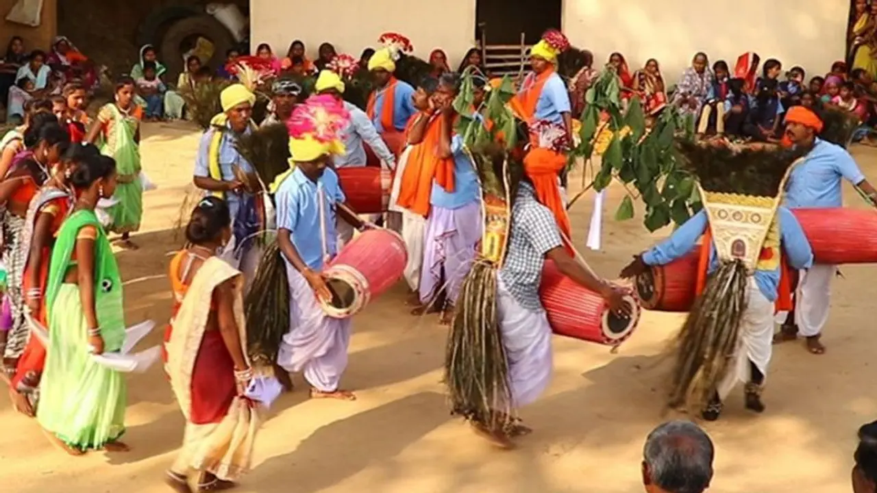 Karma Puja 2022: कहां और क्यों मनाया जाता है करमा उत्सव? जानें इसका महत्व, पूजा विधि और कथा Karma Puja 2022: कहां और क्यों मनाया जाता है करमा उत्सव? जानें इसका महत्व, पूजा विधि और कथा