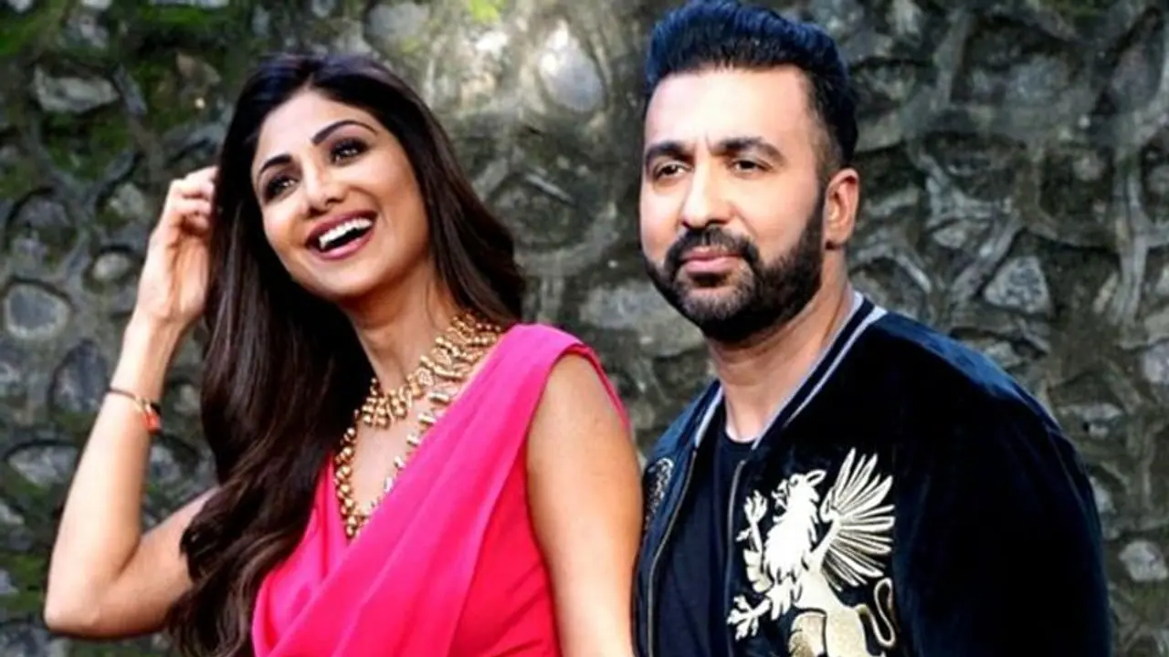 നീലചിത്ര നിര്മ്മാണത്തിന് അകത്ത് കിടന്ന അനുഭവം സിനിമയാക്കാന് ശില്പ ഷെട്ടിയുടെ ഭര്ത്താവ് രാജ് കുന്ദ്ര നീലചിത്ര നിര്മ്മാണത്തിന് അകത്ത് കിടന്ന അനുഭവം സിനിമയാക്കാന് ശില്പ ഷെട്ടിയുടെ ഭര്ത്താവ് രാജ് കുന്ദ്ര