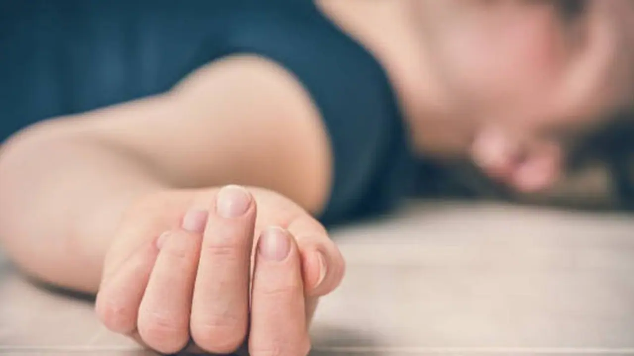 77 पेज का सुसाइड नोट: मां की हत्या कर डेडबॉडी के सामने गीता पढ़ी, खुदकुशी से पहले पड़ोसन से बोला शॉकिंग बात