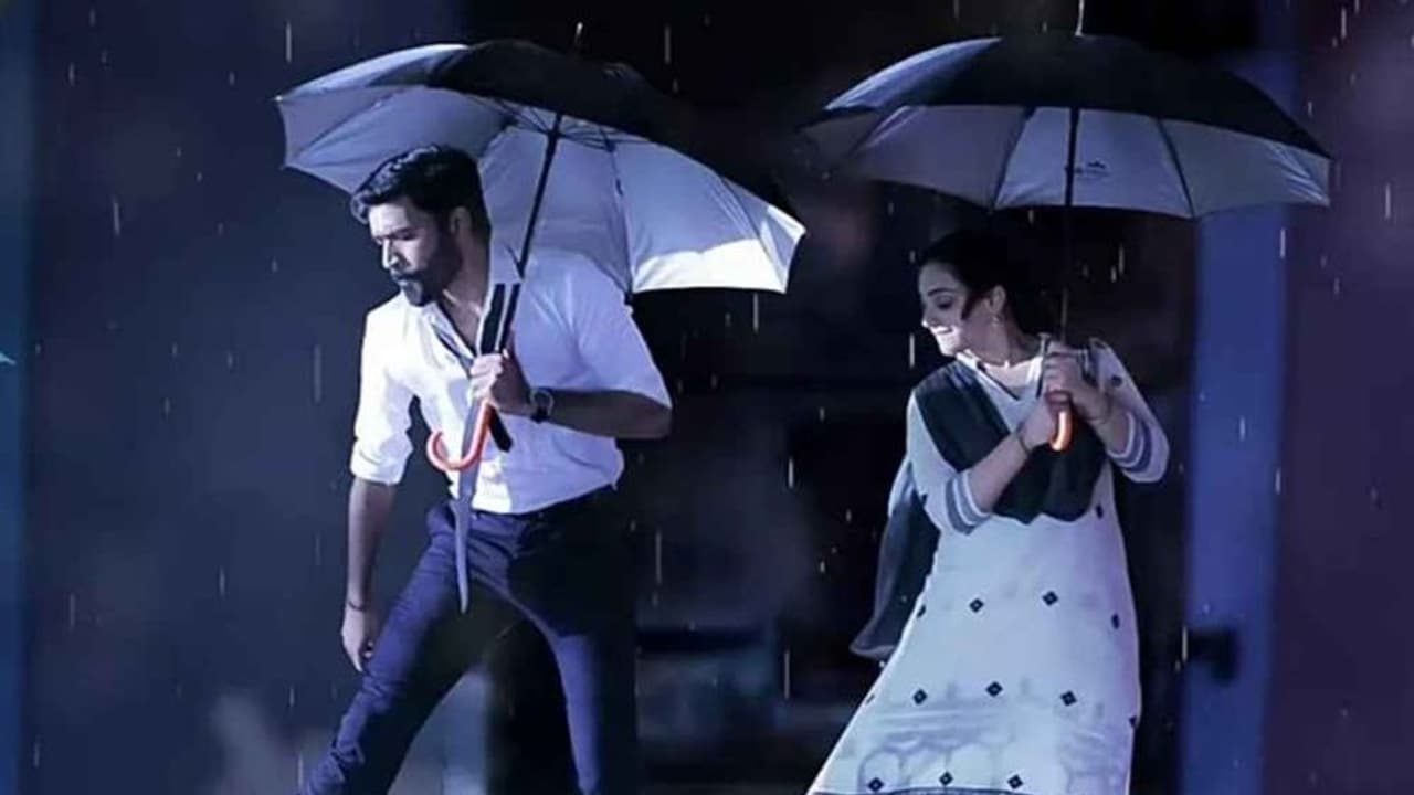 தனுஷ்..நித்யாமேனனாக மாறிய ஜப்பான் ஜோடி... வைரலாகும் மேகம் கருக்காத பாடல் தனுஷ்..நித்யாமேனனாக மாறிய ஜப்பான் ஜோடி... வைரலாகும் மேகம் கருக்காத பாடல்