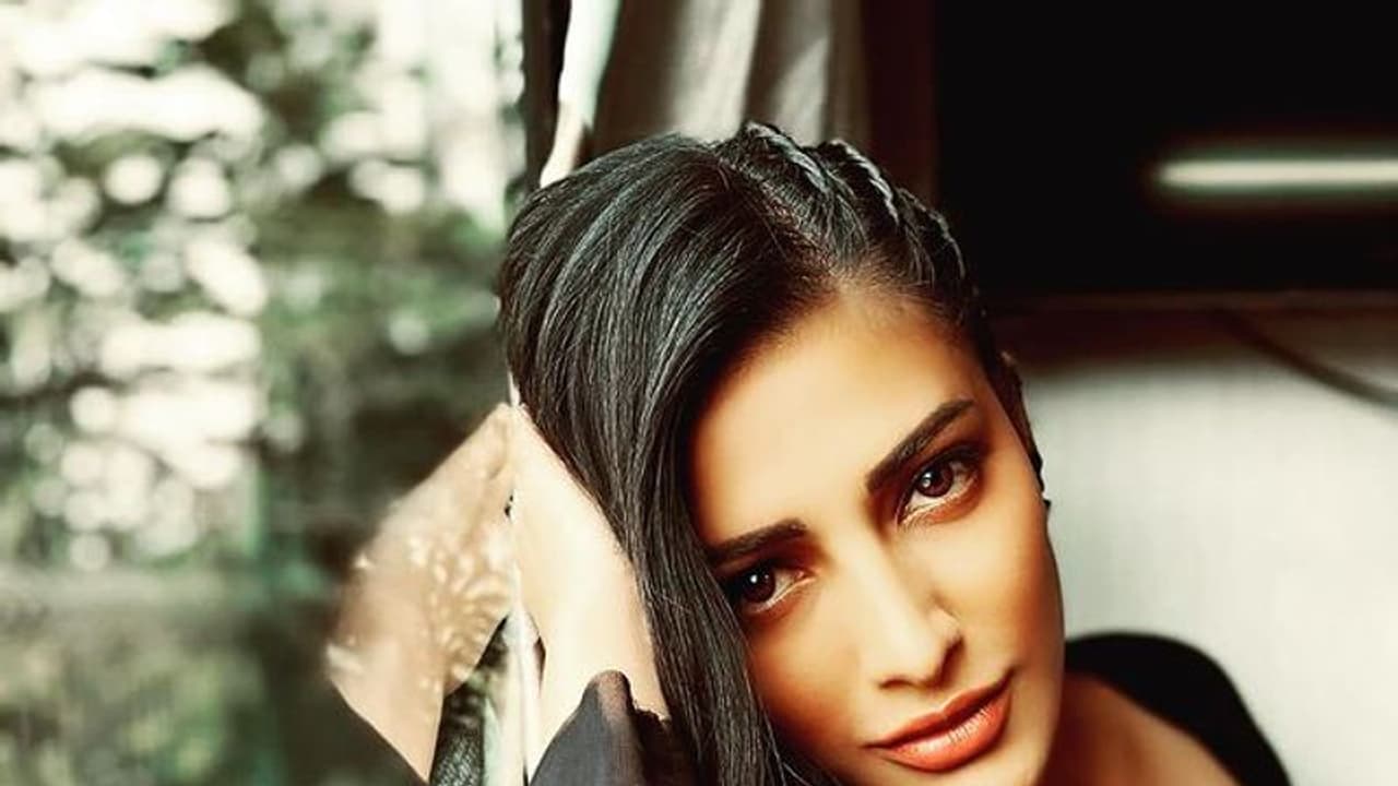 அட...உலகநாயகனின் மகள் ஸ்ருதி ஹாசனா இது? ஆளே அடையாளம் தெரியாதது போல மாறிட்டாரே