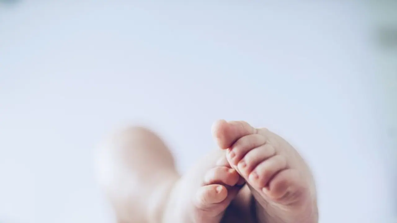 ಕಲಬುರಗಿ: ವೈದ್ಯರ ನಿರ್ಲಕ್ಷ್ಯಕ್ಕೆ ಹಸುಗೂಸು ಸಾವು..? ಕಲಬುರಗಿ: ವೈದ್ಯರ ನಿರ್ಲಕ್ಷ್ಯಕ್ಕೆ ಹಸುಗೂಸು ಸಾವು..?