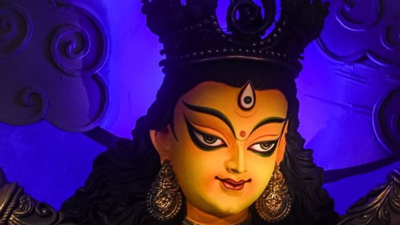 কুমারটুলি সর্বজনীনের পুজোয় এবার 'নাম'এর যাদু, ৯২ বছরে দর্শকদের নতুন কিছু দিতে তৈরি কুমারটুলি সর্বজনীনের পুজোয় এবার 'নাম'এর যাদু, ৯২ বছরে দর্শকদের নতুন কিছু দিতে তৈরি