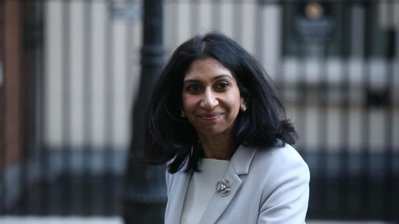 suella braverman: பிரிட்டனின் உள்துறை அமைச்சராக தமிழரான சுயல்லா பிரேவர்மேன் நியமனம்: யார் இவர்? suella braverman: பிரிட்டனின் உள்துறை அமைச்சராக தமிழரான சுயல்லா பிரேவர்மேன் நியமனம்: யார் இவர்?
