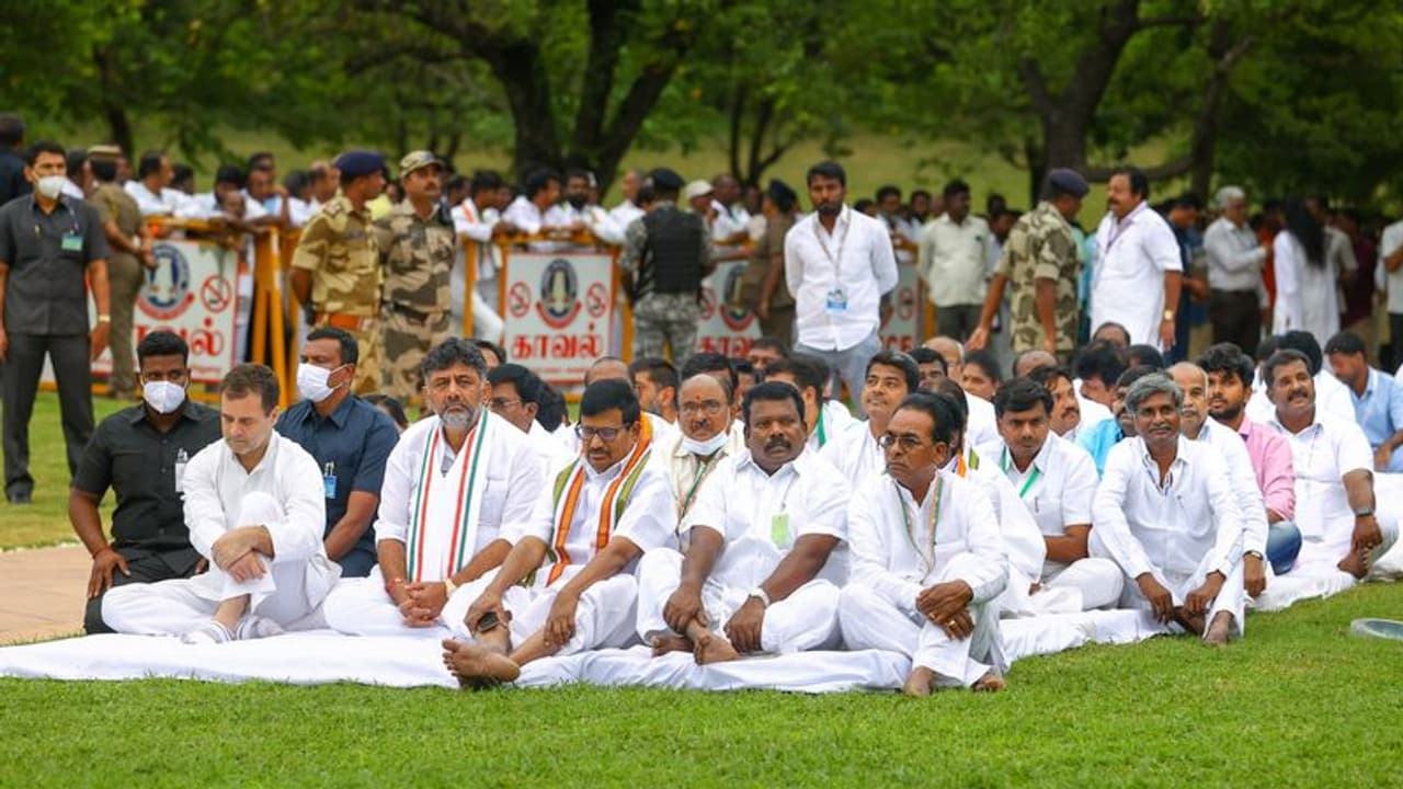 'भारत जोड़ो यात्रा' की लॉन्चिंग के दिन भड़के भूपेश बघेल, असम के CM पर ताना 'नए मुल्ला ज्यादा प्याज खाते हैं'