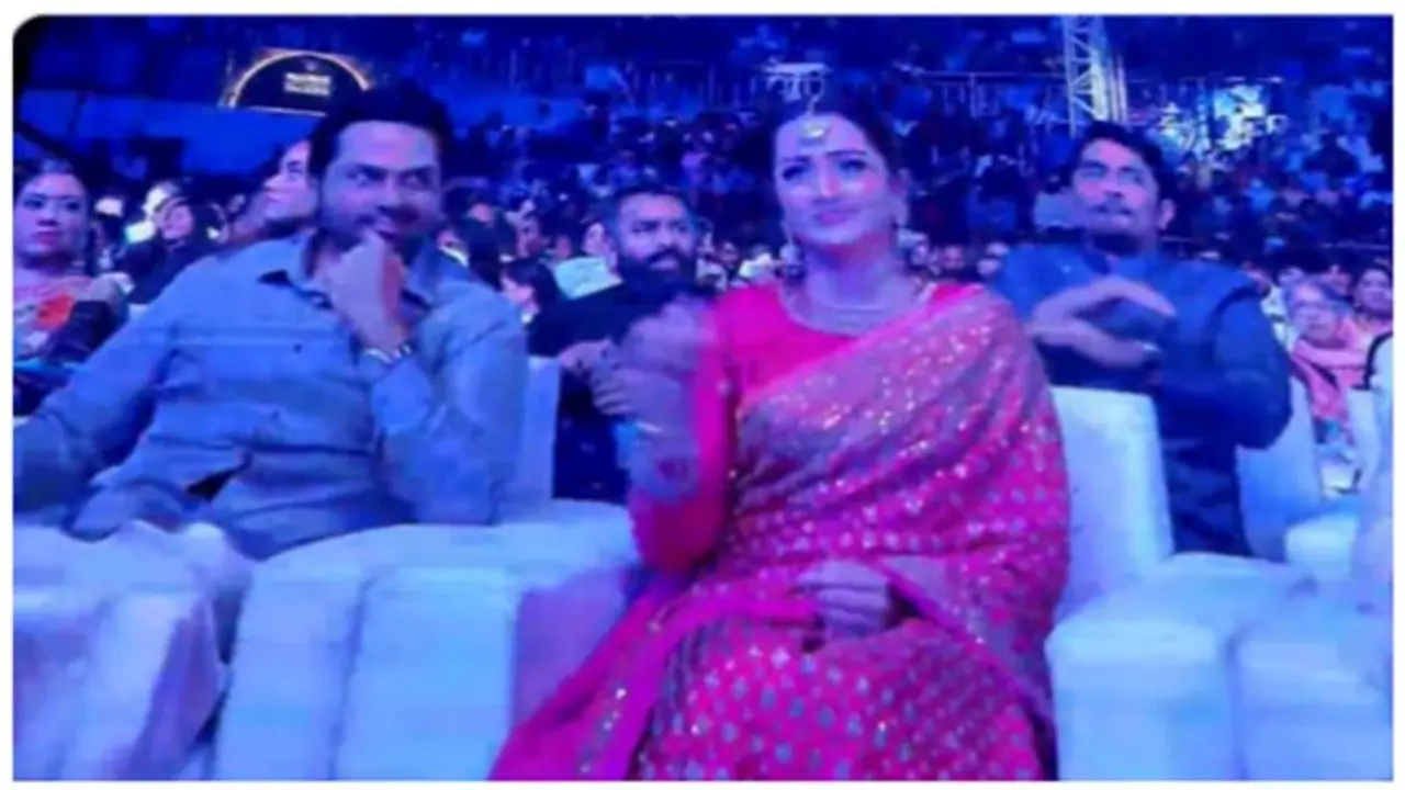 இசை வெளியீட்டு விழாவில் செம ஆட்டம் போட்ட த்ரிஷா..சித்தார்த்..பொன்னியின்செல்வன் விழா சுவாரஸ்யங்கள் 